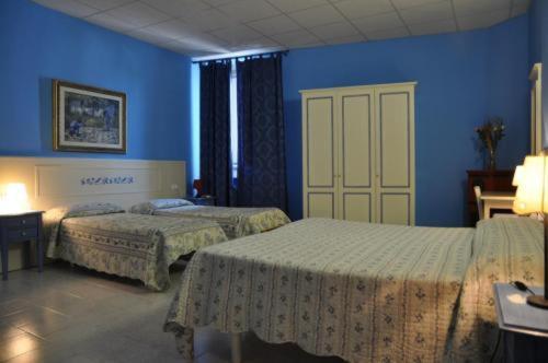 Two-Bedroom Apartment,825811643:JPEG
